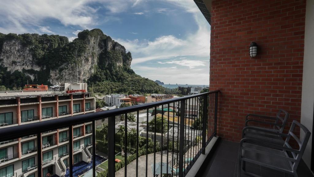 Sugar Marina Cliffhanger